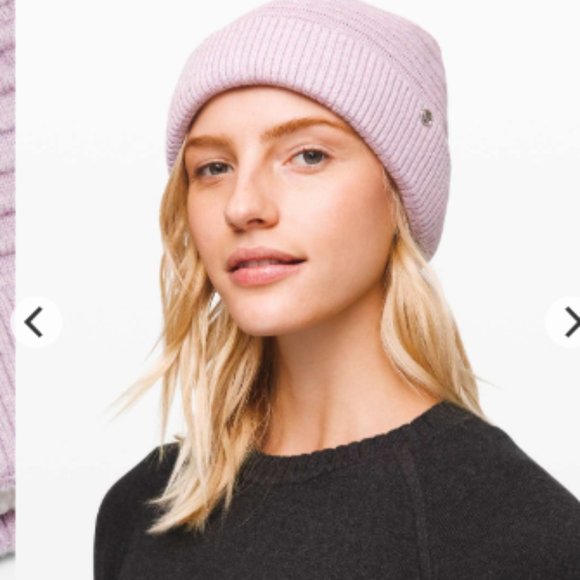 lululemon athletica Accessories - Lululemon Sweet and Sherpa Beanie